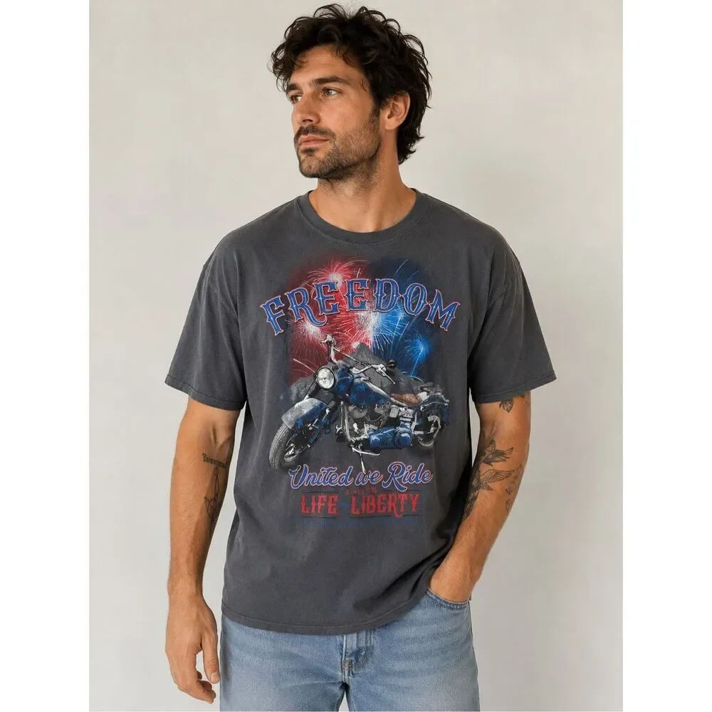 Celebrate Patriotic Freedom Motorcycle Graphic T Shirt Gray XL 100 Cotton USA